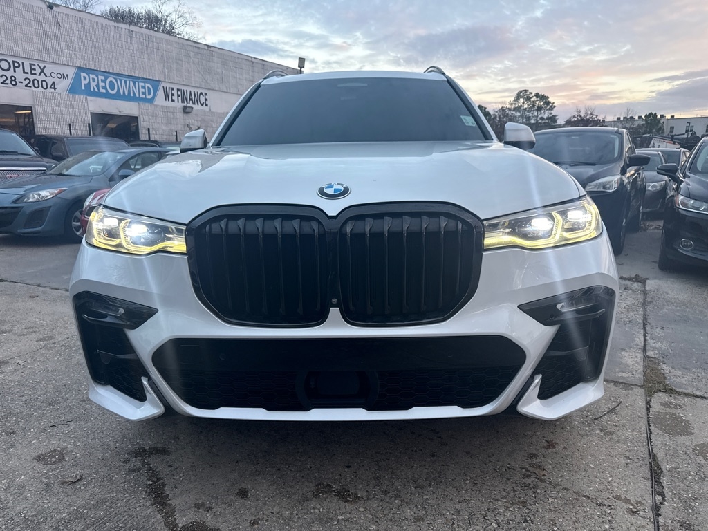 BMW X7 M50i Sports Activity Vehicle 2020