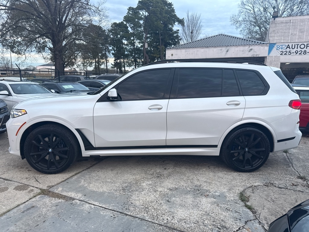 BMW X7 M50i Sports Activity Vehicle 2020
