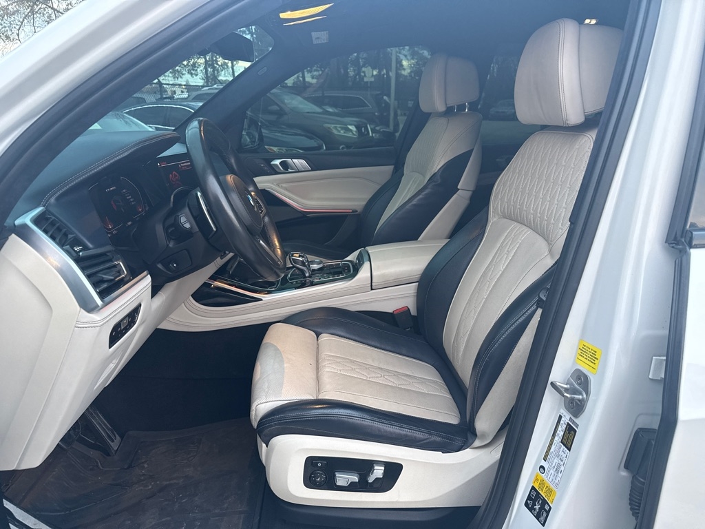 BMW X7 M50i Sports Activity Vehicle 2020