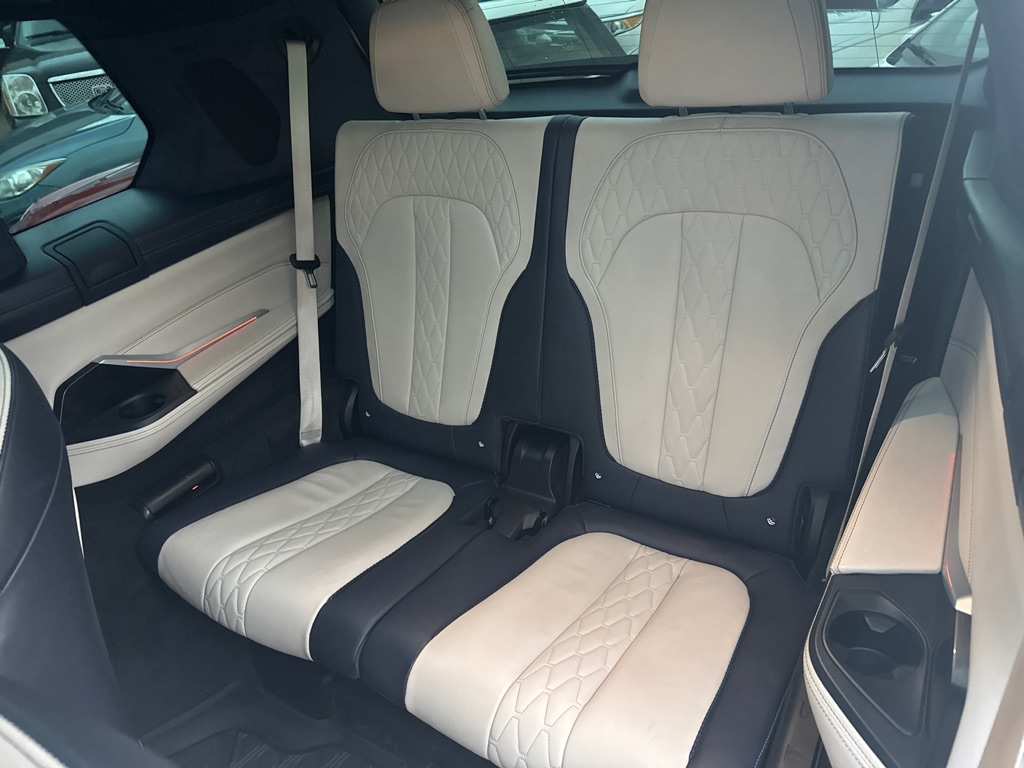 BMW X7 M50i Sports Activity Vehicle 2020