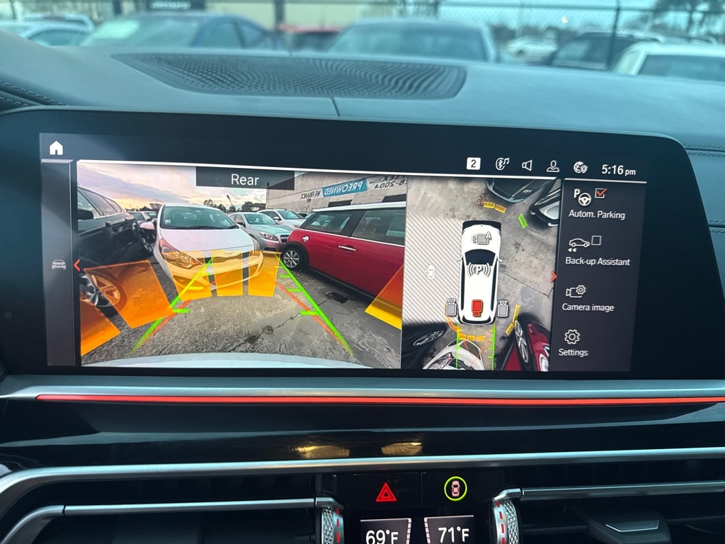 BMW X7 M50i Sports Activity Vehicle 2020