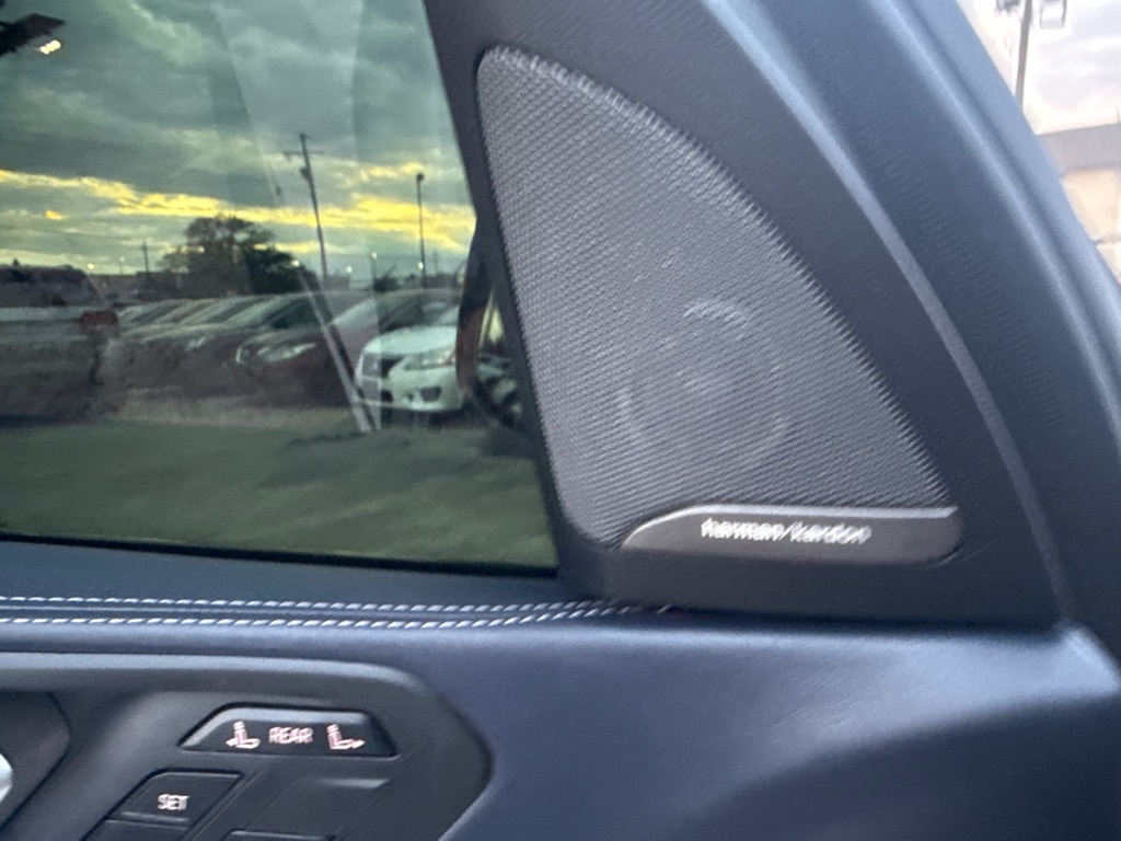 BMW X7 M50i Sports Activity Vehicle 2020