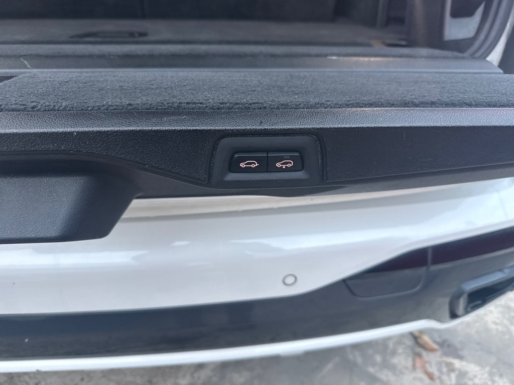 BMW X7 M50i Sports Activity Vehicle 2020