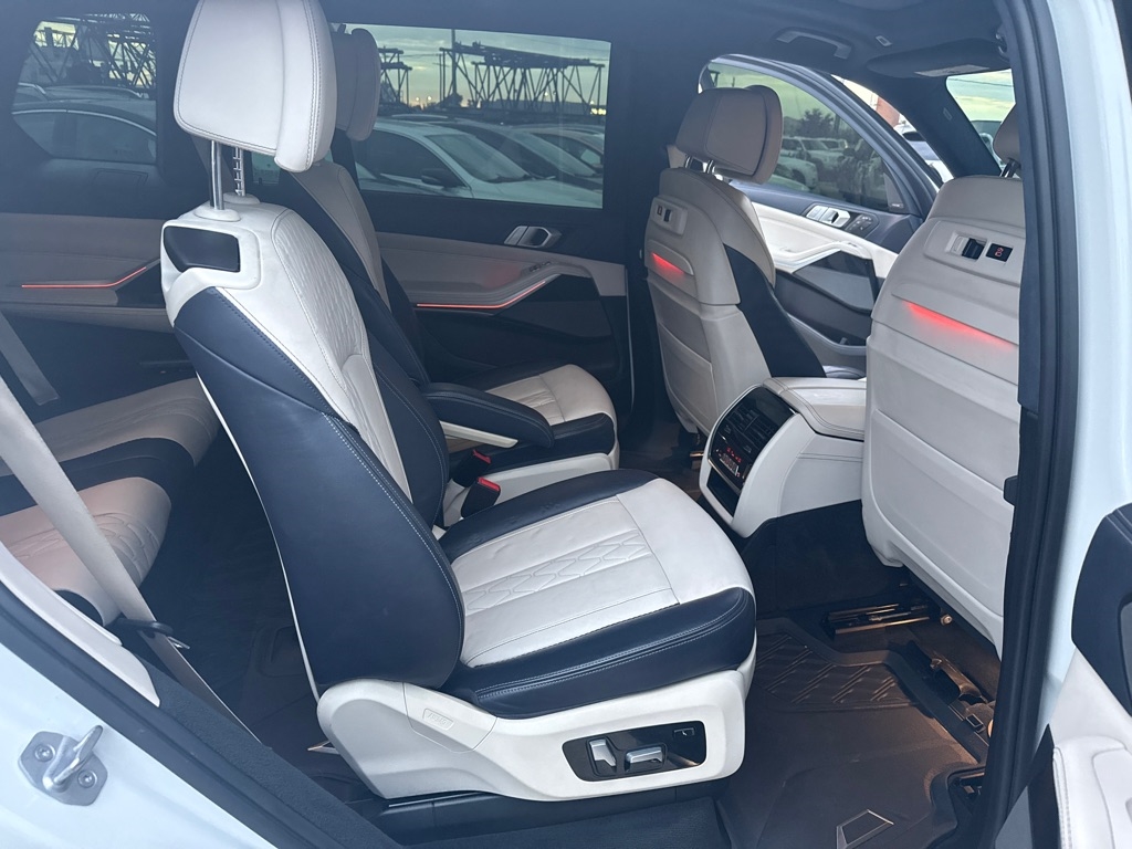 BMW X7 M50i Sports Activity Vehicle 2020