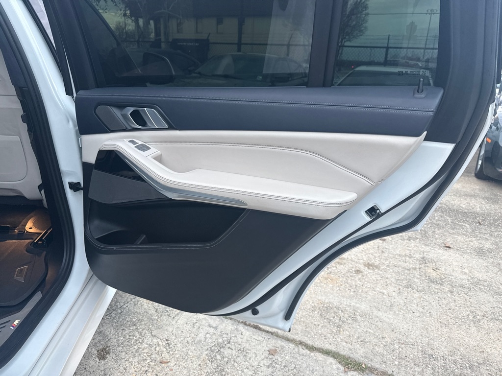 BMW X7 M50i Sports Activity Vehicle 2020