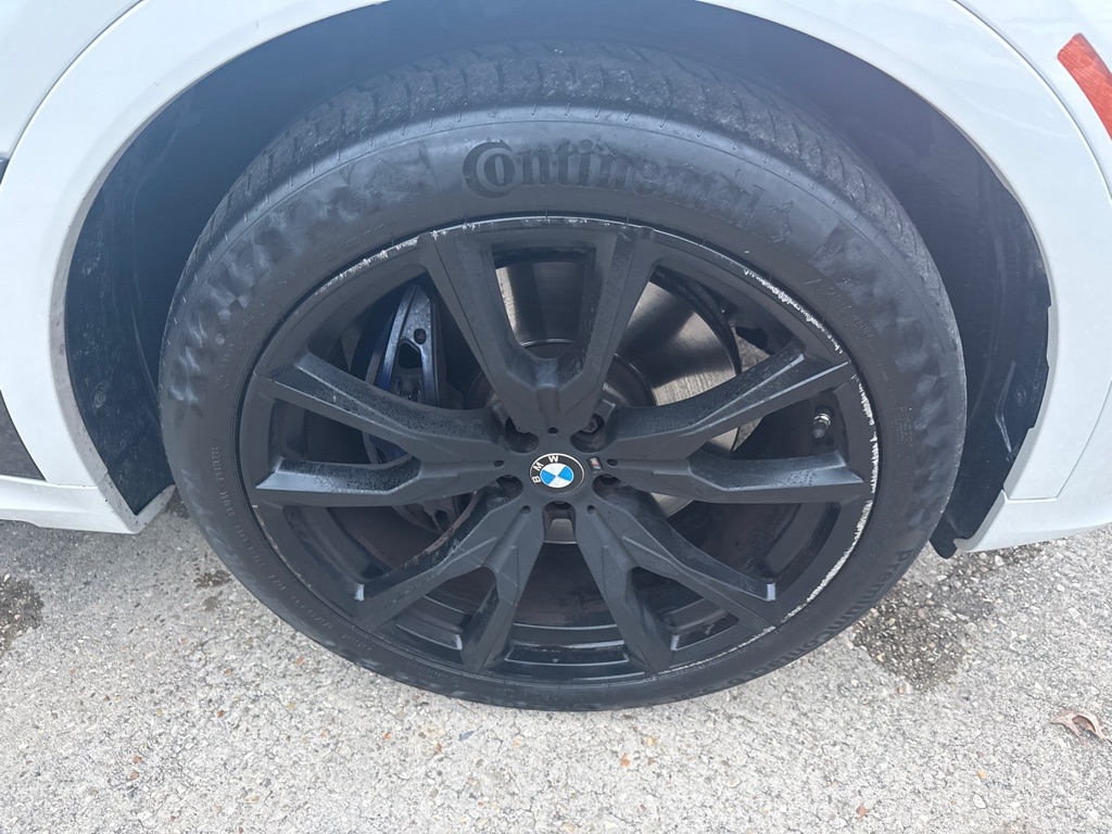 BMW X7 M50i Sports Activity Vehicle 2020