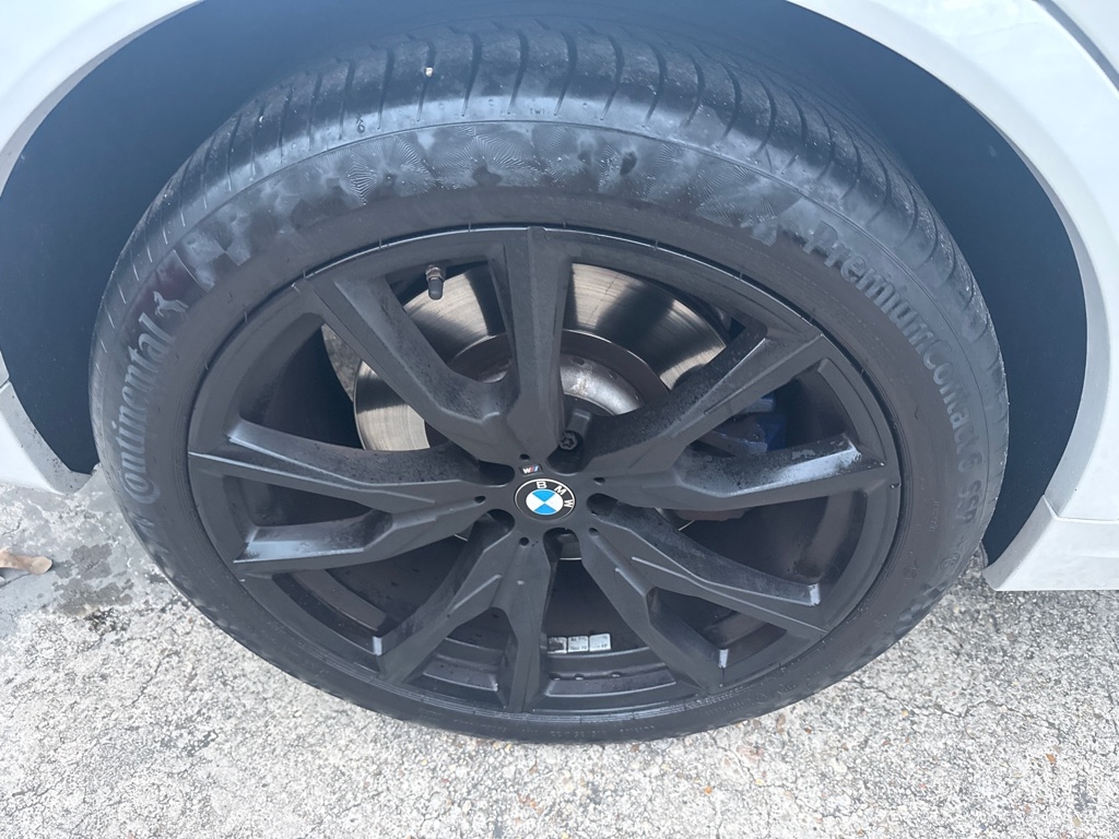 BMW X7 M50i Sports Activity Vehicle 2020