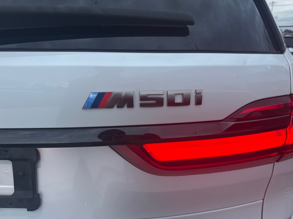 BMW X7 M50i Sports Activity Vehicle 2020
