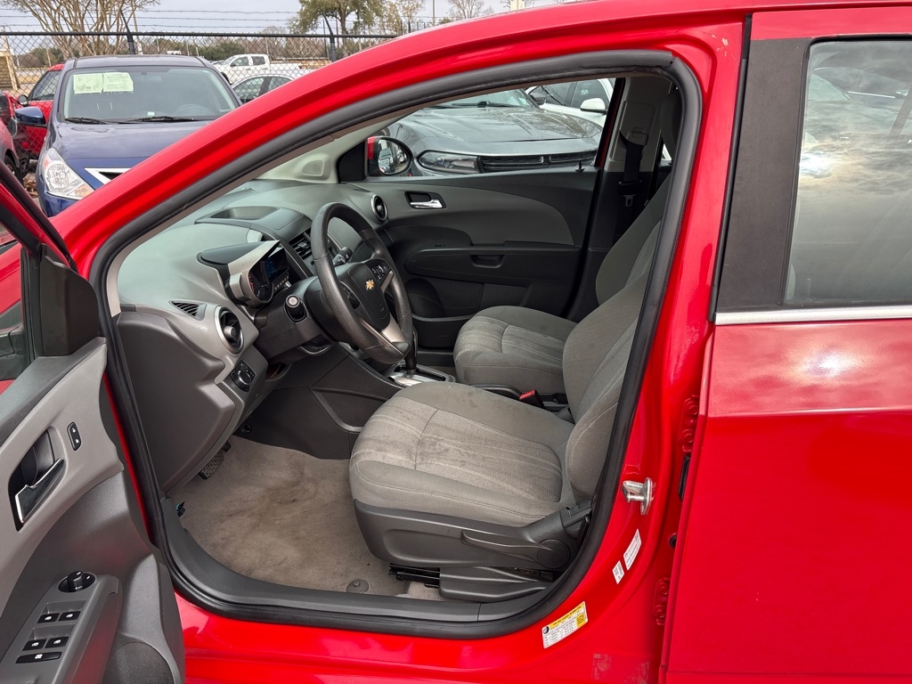 Chevrolet Sonic 4dr Sdn Auto LT 2015