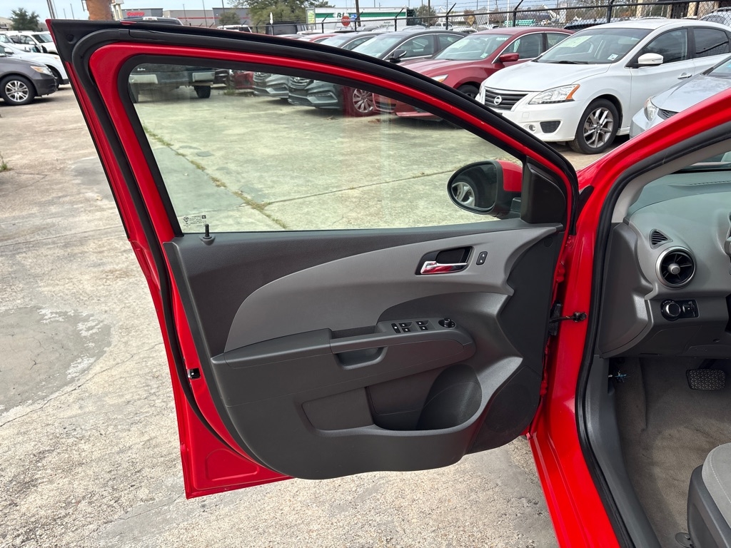 Chevrolet Sonic 4dr Sdn Auto LT 2015