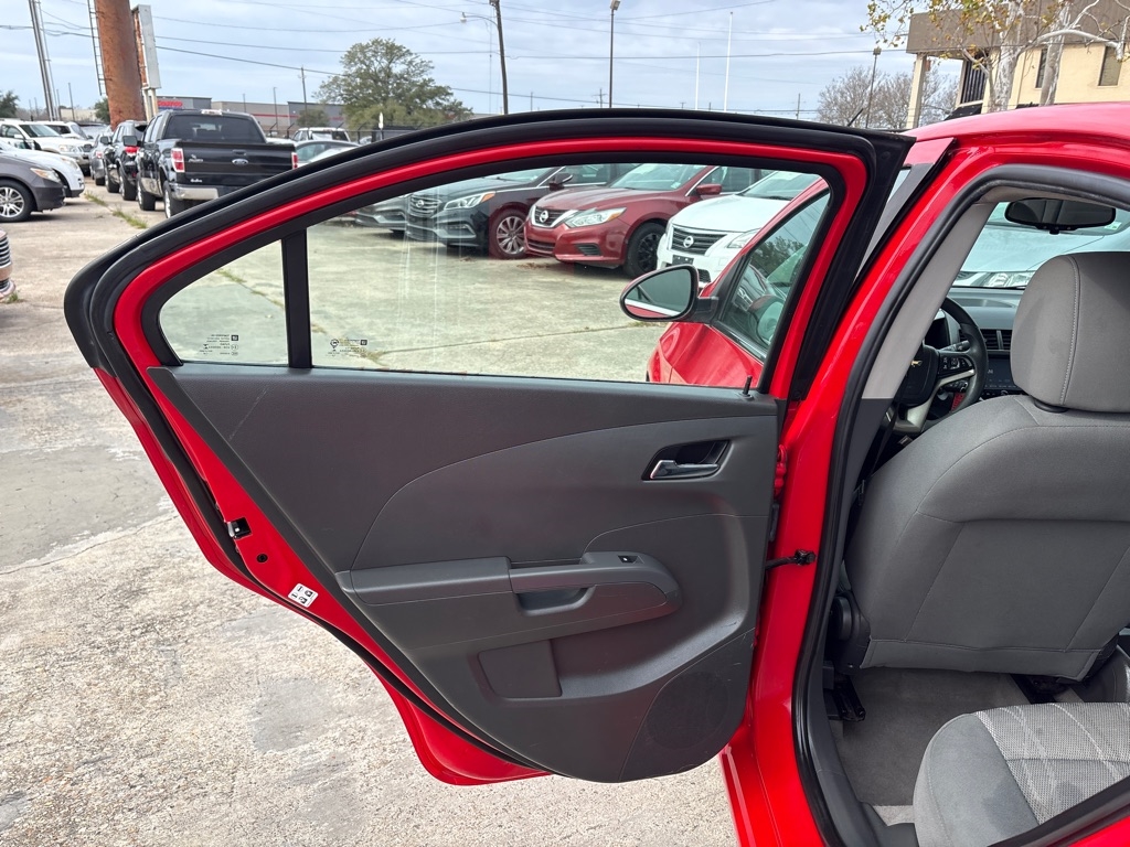 Chevrolet Sonic 4dr Sdn Auto LT 2015