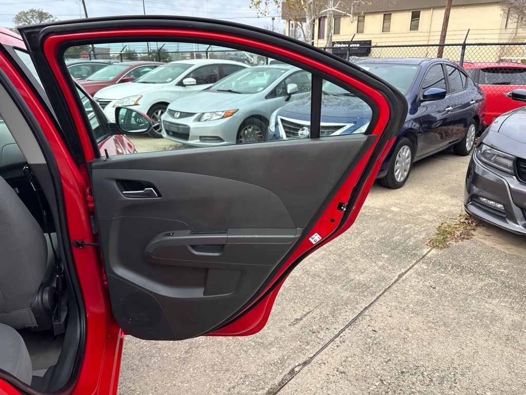 Chevrolet Sonic 4dr Sdn Auto LT 2015