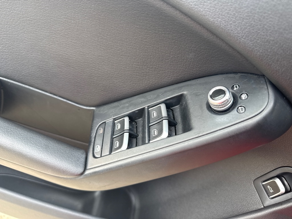 Audi A4 Auto quattro 2.0T Premium 2016