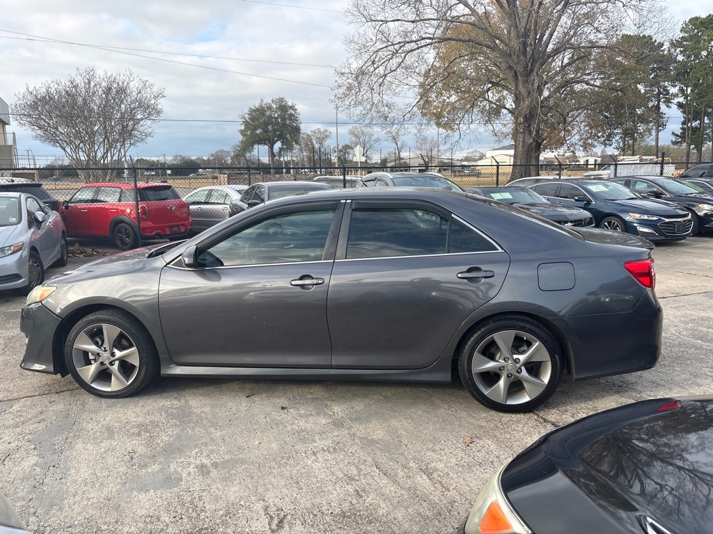 Toyota Camry 4dr Sdn V6 Auto XLE (Natl) 2013