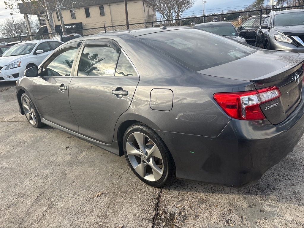 Toyota Camry 4dr Sdn V6 Auto XLE (Natl) 2013
