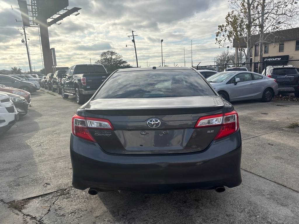 Toyota Camry 4dr Sdn V6 Auto XLE (Natl) 2013