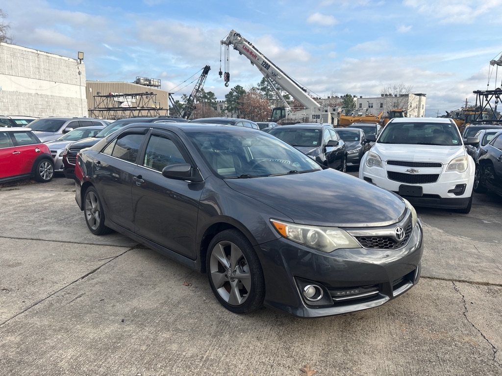 Toyota Camry 4dr Sdn V6 Auto XLE (Natl) 2013