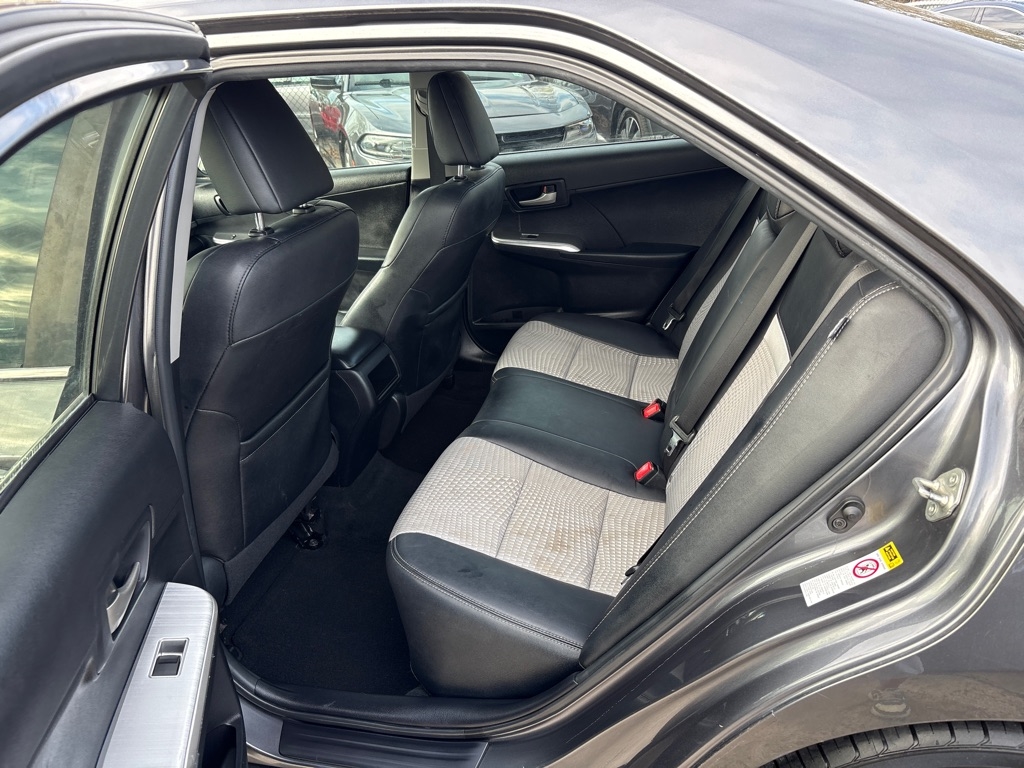 Toyota Camry 4dr Sdn V6 Auto XLE (Natl) 2013