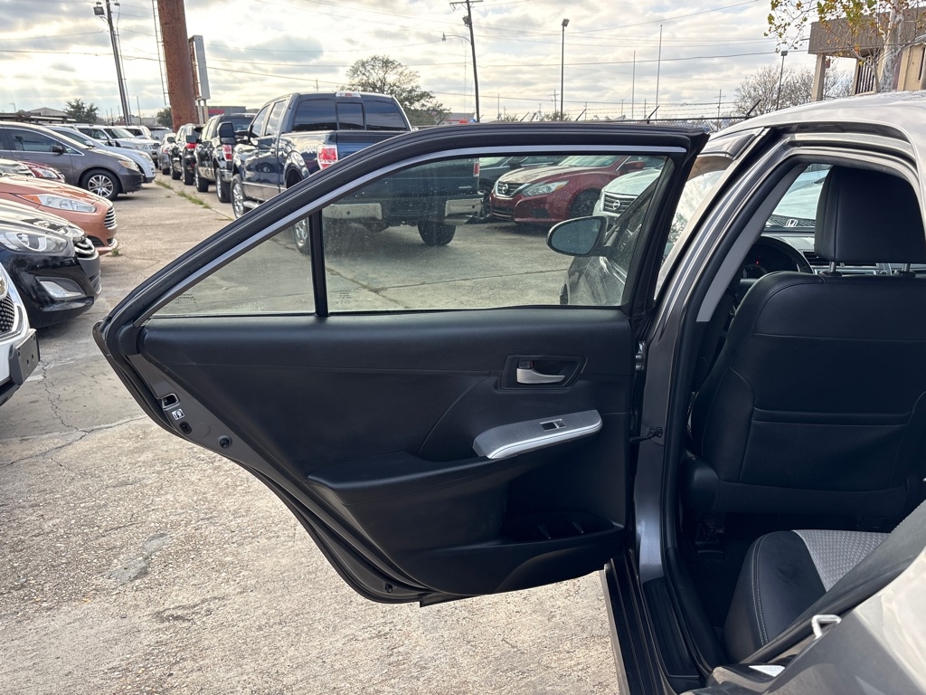 Toyota Camry 4dr Sdn V6 Auto XLE (Natl) 2013