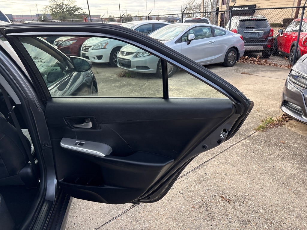 Toyota Camry 4dr Sdn V6 Auto XLE (Natl) 2013