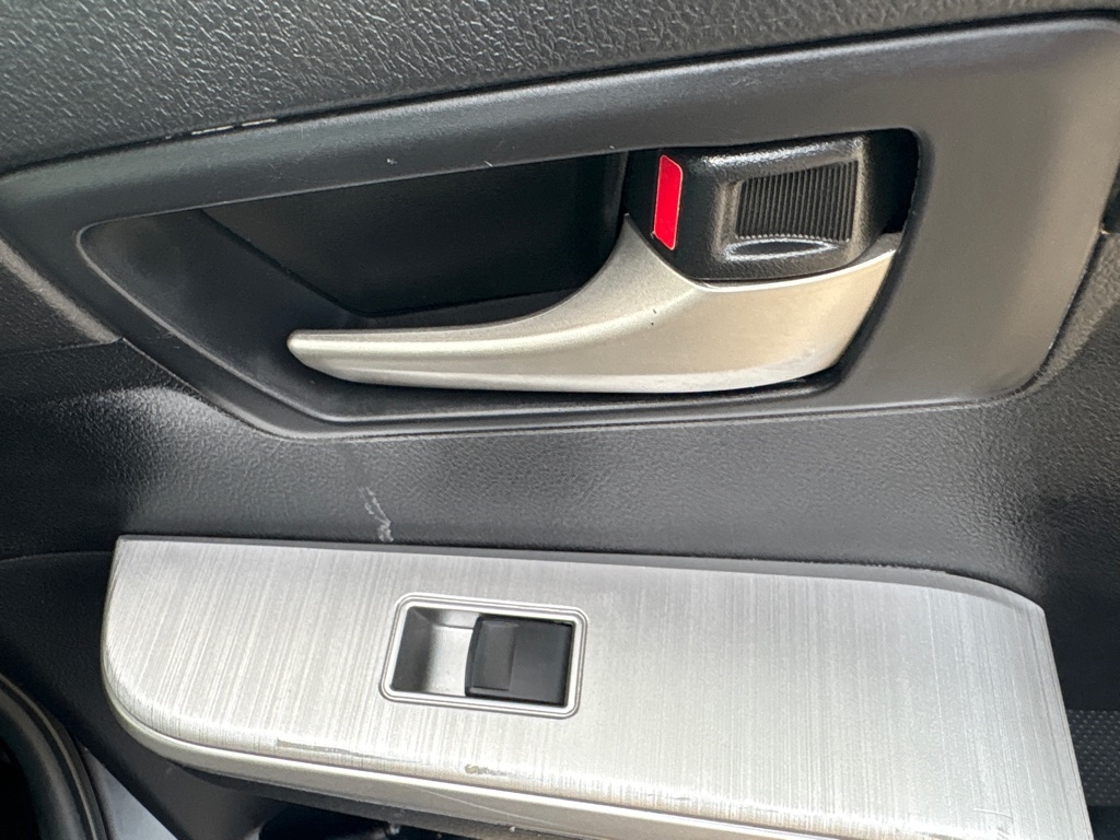 Toyota Camry 4dr Sdn V6 Auto XLE (Natl) 2013