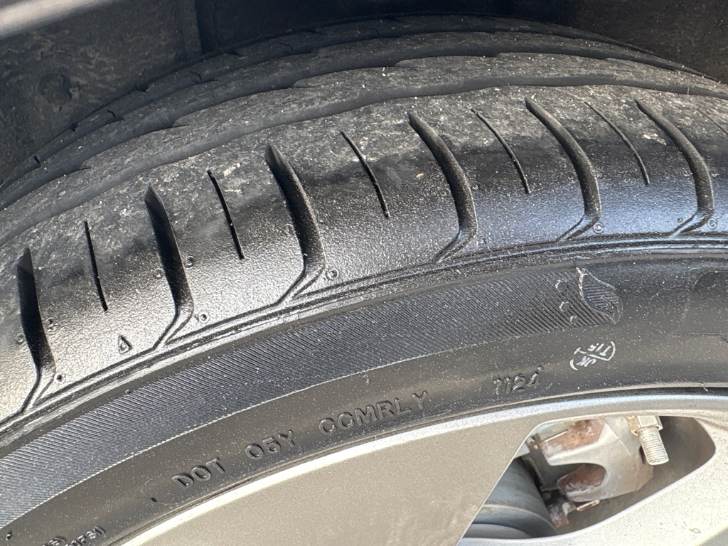 Toyota Camry 4dr Sdn V6 Auto XLE (Natl) 2013