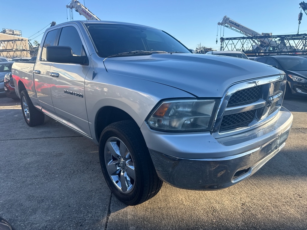 RAM 1500 2WD Quad Cab 140.5" SLT 2011