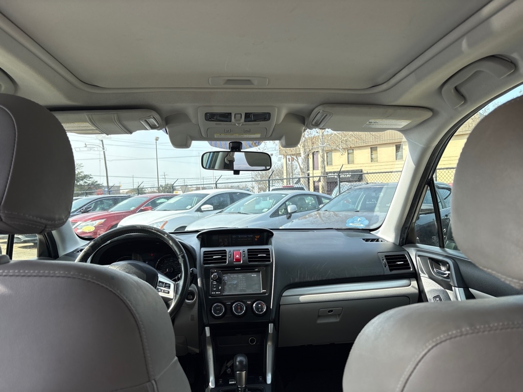 Subaru Forester 4dr CVT 2.5i Touring PZEV 2015