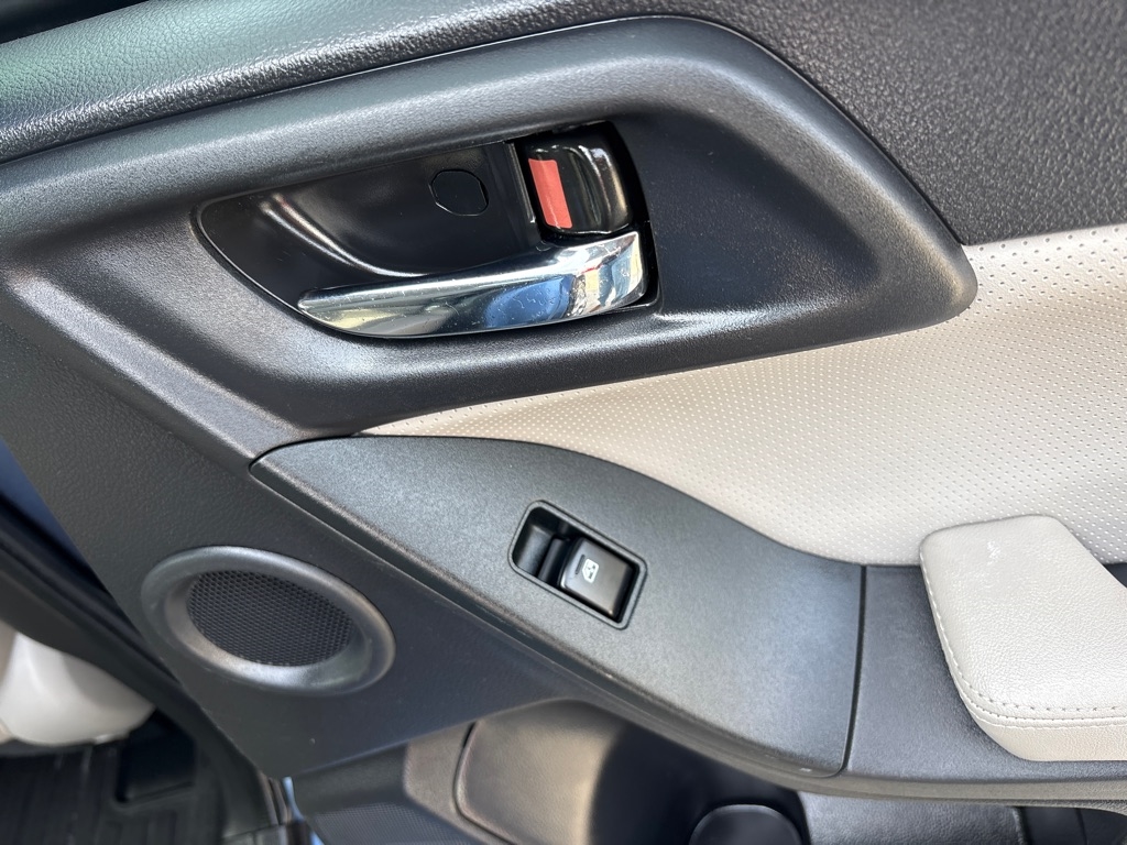 Subaru Forester 4dr CVT 2.5i Touring PZEV 2015