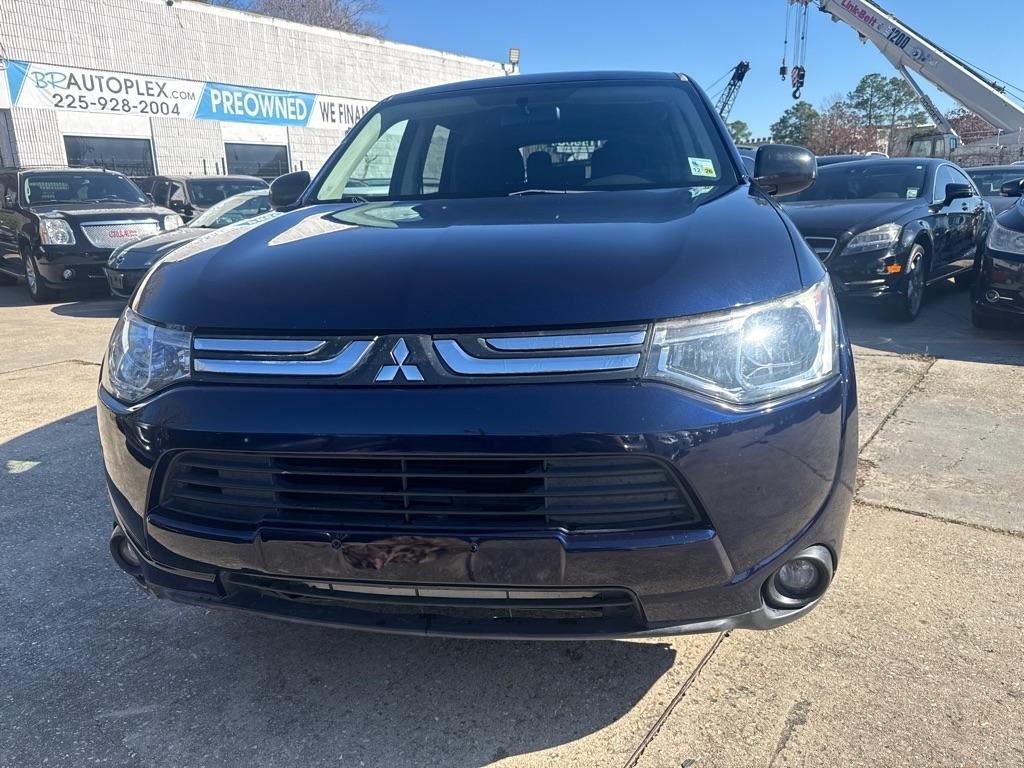 Mitsubishi Outlander 2WD 4dr ES 2014