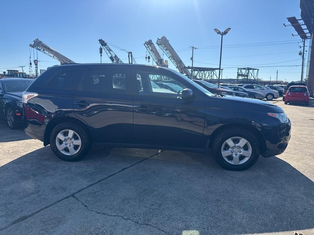 Mitsubishi Outlander 2WD 4dr ES 2014