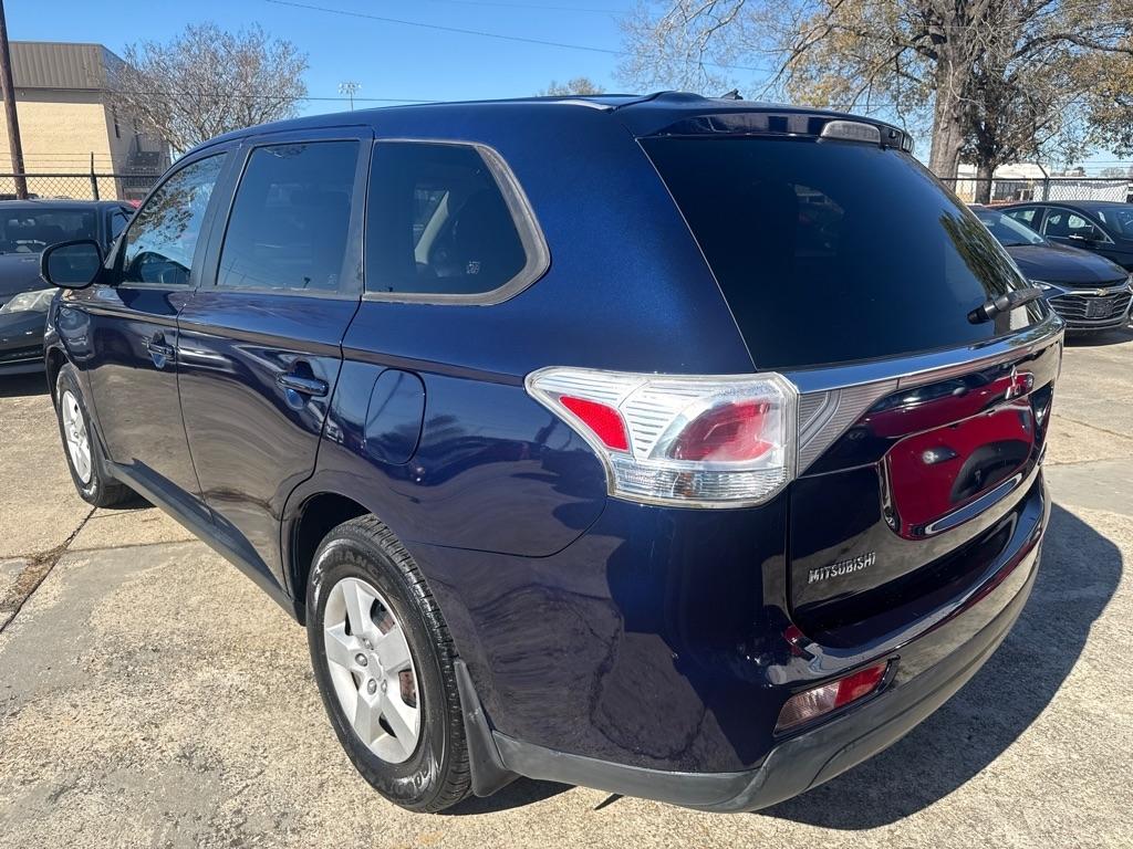 Mitsubishi Outlander 2WD 4dr ES 2014