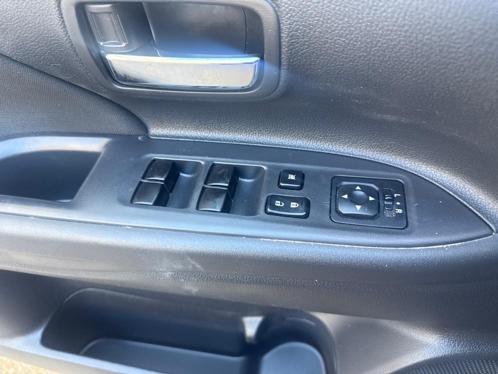 Mitsubishi Outlander 2WD 4dr ES 2014