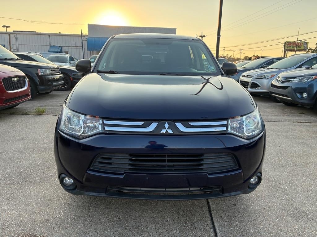 Mitsubishi Outlander 2WD 4dr ES 2014