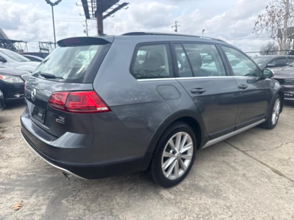 Volkswagen Golf Alltrack 1.8T S DSG 2017