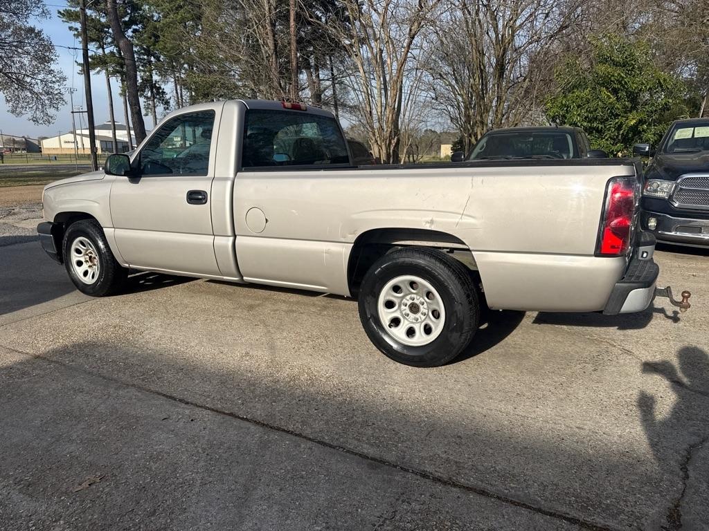 Chevrolet Silverado 1500 Reg Cab 133.0" WB 2WD Work Truck 2006