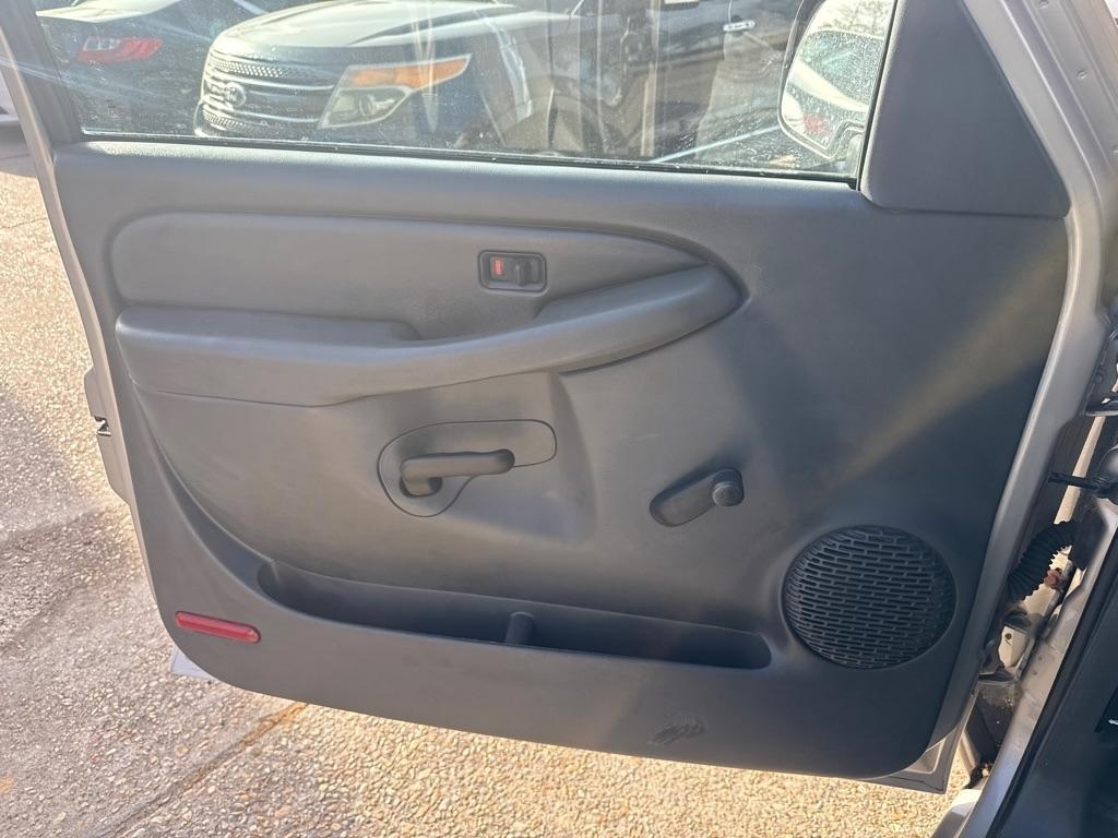 Chevrolet Silverado 1500 Reg Cab 133.0" WB 2WD Work Truck 2006