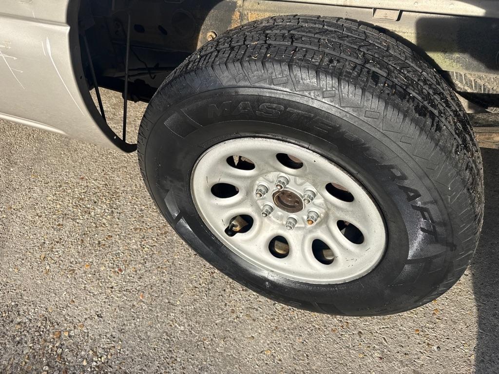 Chevrolet Silverado 1500 Reg Cab 133.0" WB 2WD Work Truck 2006