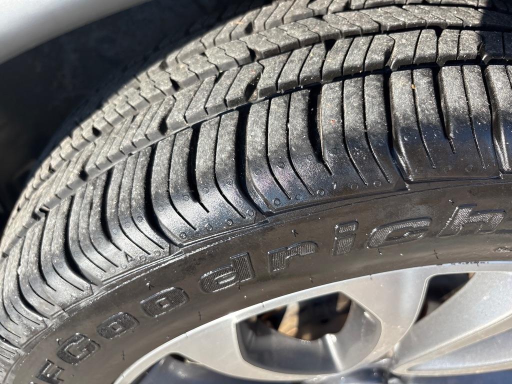 Nissan Juke 5dr Wgn CVT SL FWD 2014