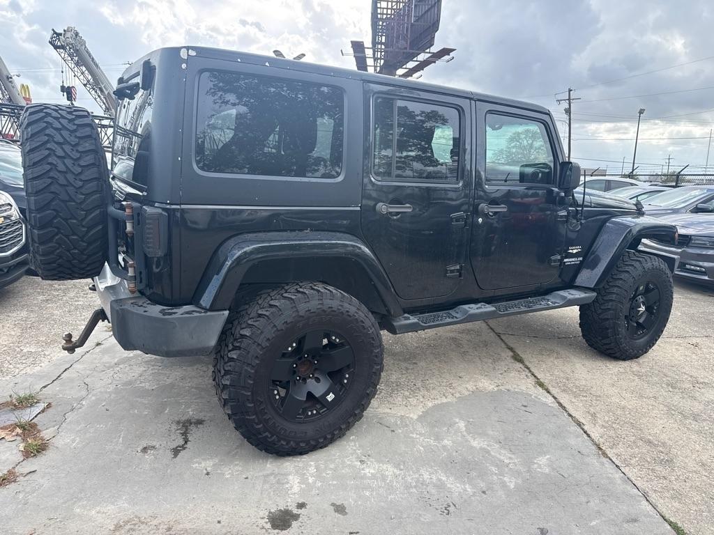 Jeep Wrangler Unlimited 4WD 4dr Sahara 2013