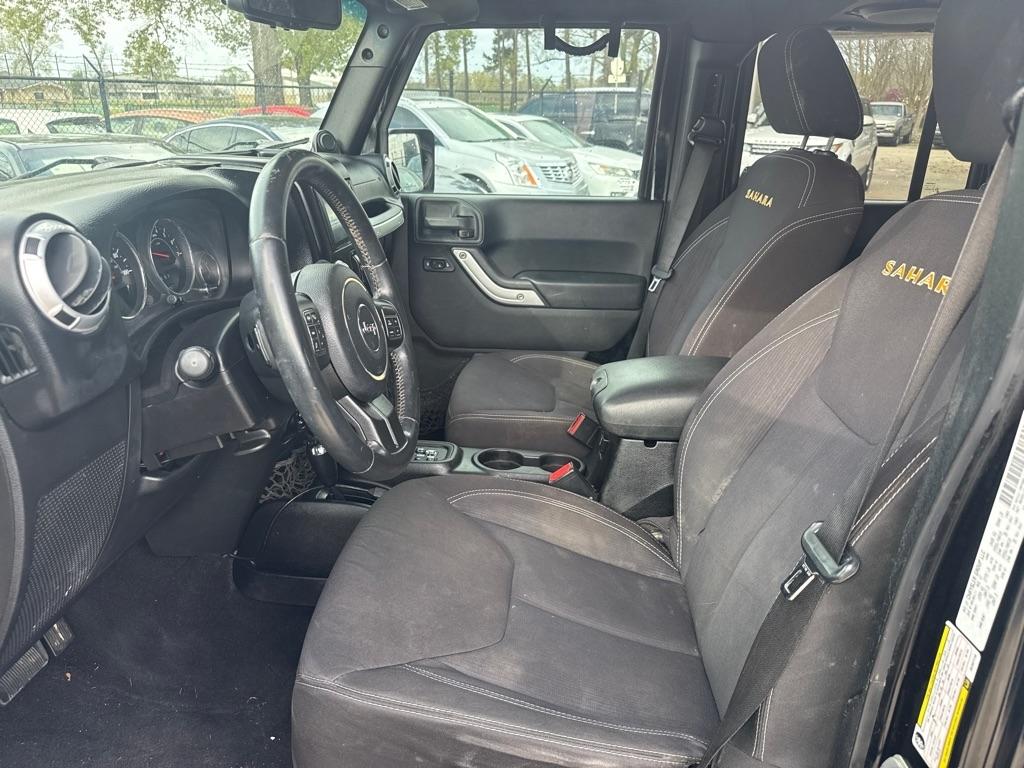 Jeep Wrangler Unlimited 4WD 4dr Sahara 2013