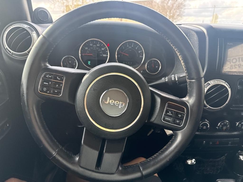 Jeep Wrangler Unlimited 4WD 4dr Sahara 2013