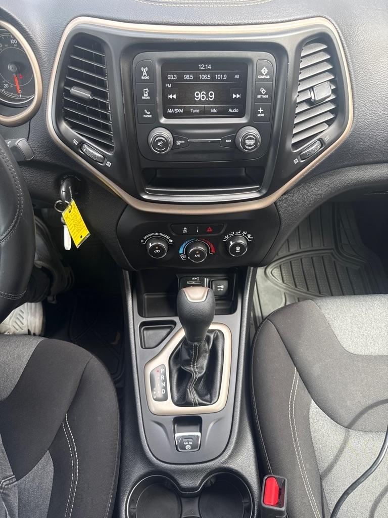 Jeep Cherokee Latitude FWD 2018