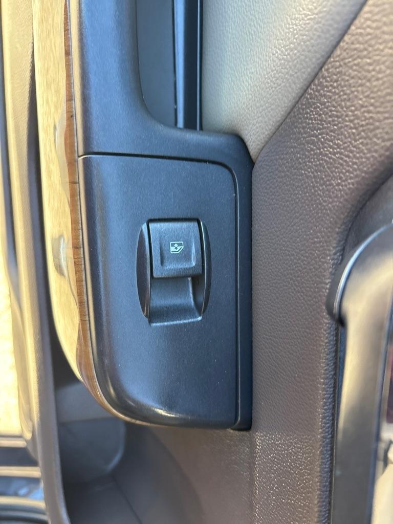 GMC Sierra 1500 4WD Crew Cab 143.5" SLT 2014