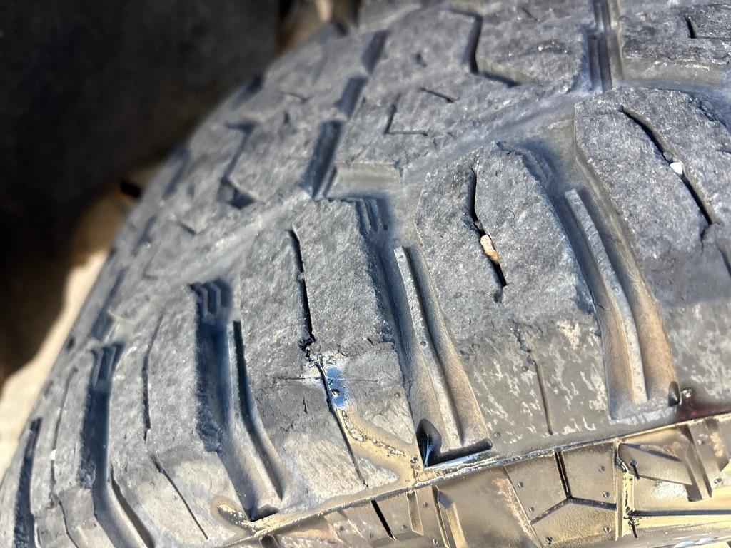 GMC Sierra 1500 4WD Crew Cab 143.5" SLT 2014