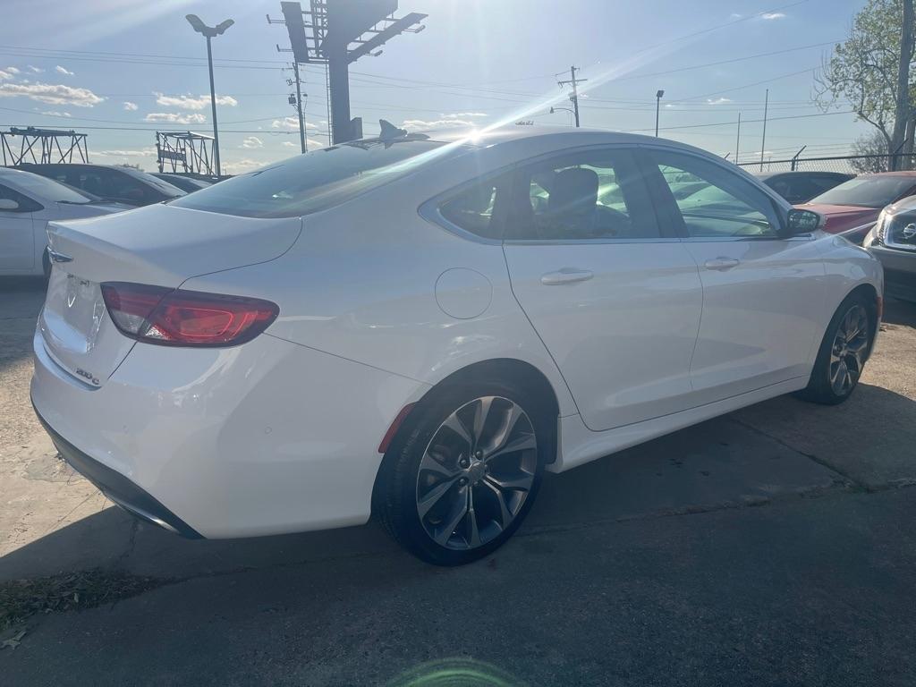 Chrysler 200 4dr Sdn C FWD 2015