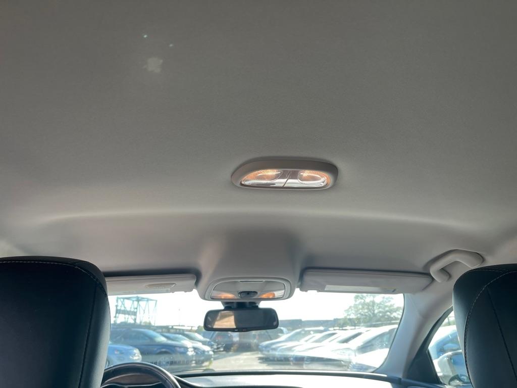 Chrysler 200 4dr Sdn C FWD 2015