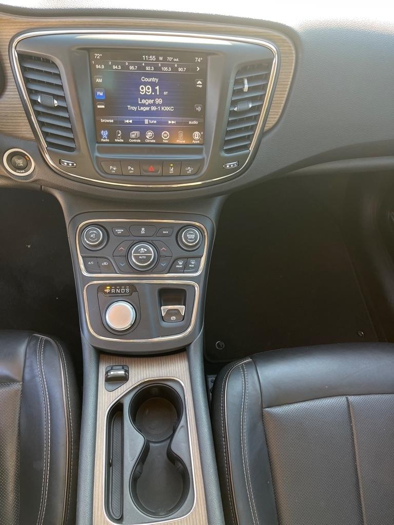 Chrysler 200 4dr Sdn C FWD 2015