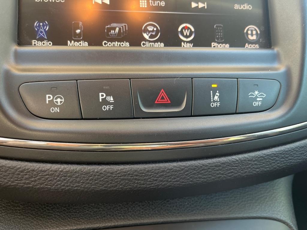 Chrysler 200 4dr Sdn C FWD 2015