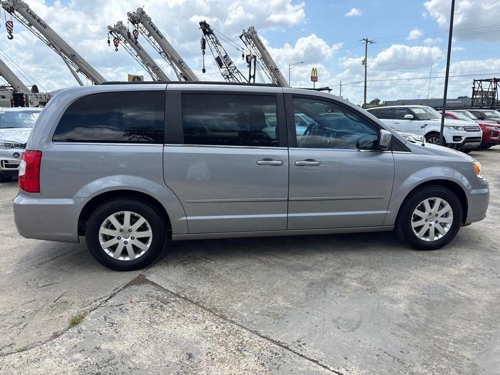 Chrysler Town & Country 4dr Wgn LX 2015